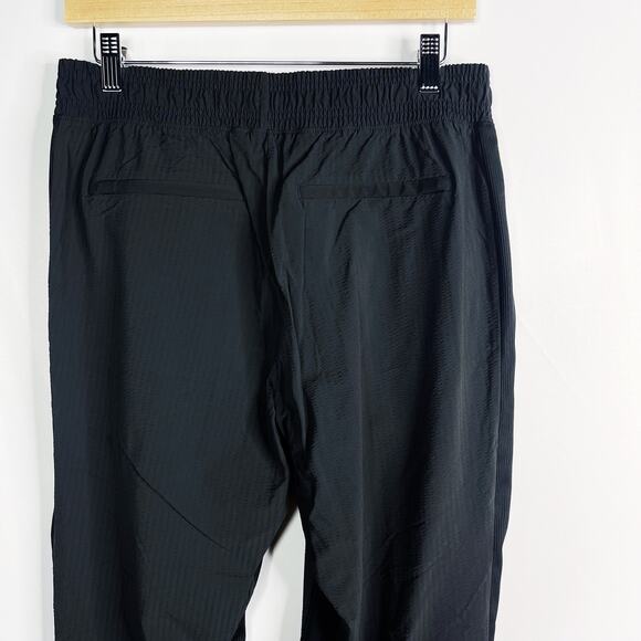 Athleta 8 Black Textured Brooklyn Jogger Pants Athleisure Featherweight Woven - Picture 7 of 13